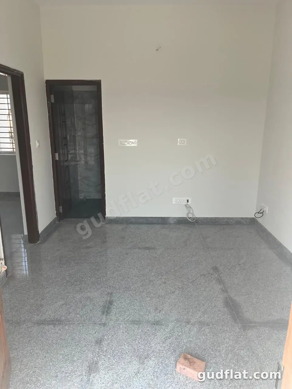 Hall / Living Room