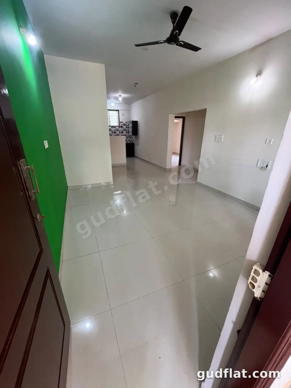 Hall / Living Room