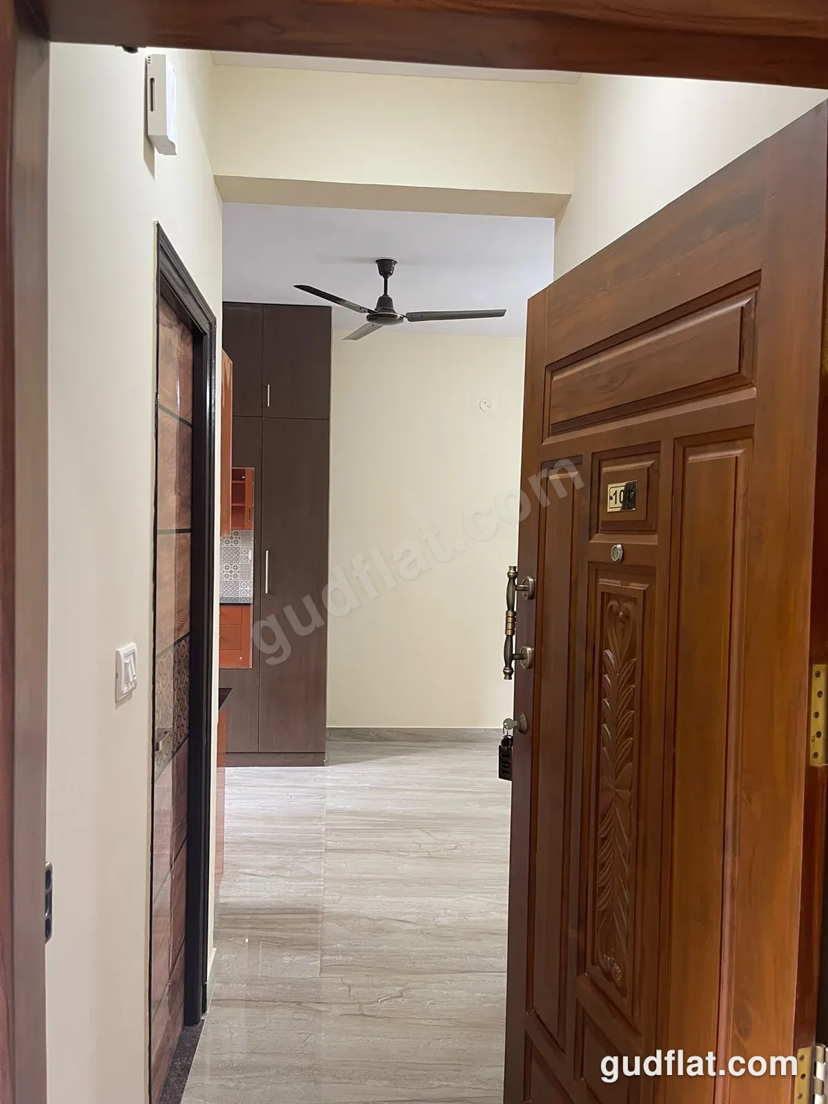 Hall / Living Room