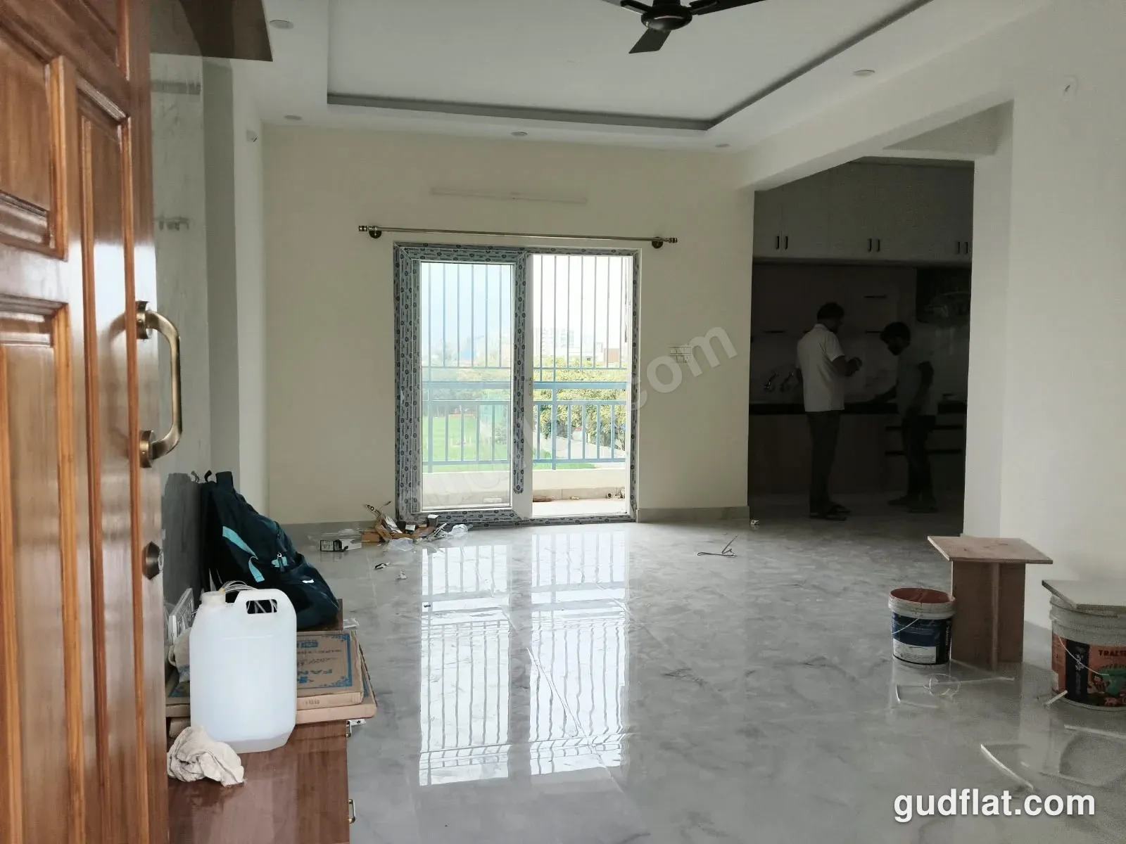 Hall / Living Room