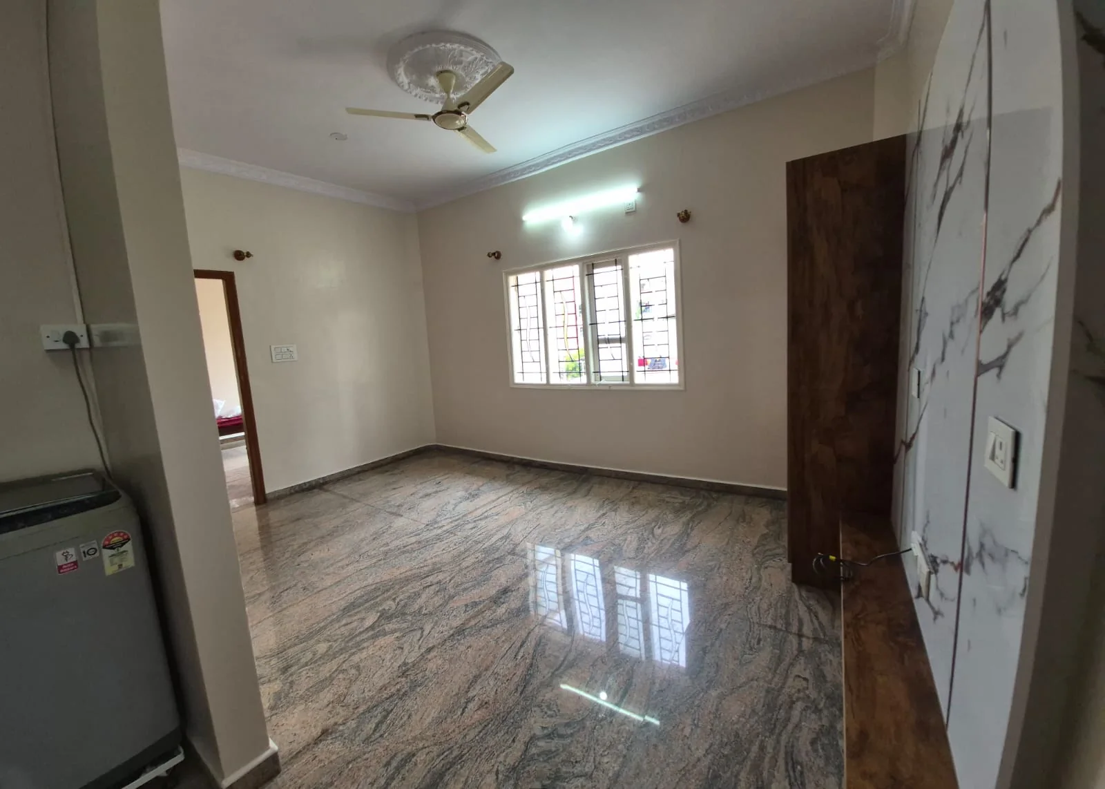 Hall / Living Room