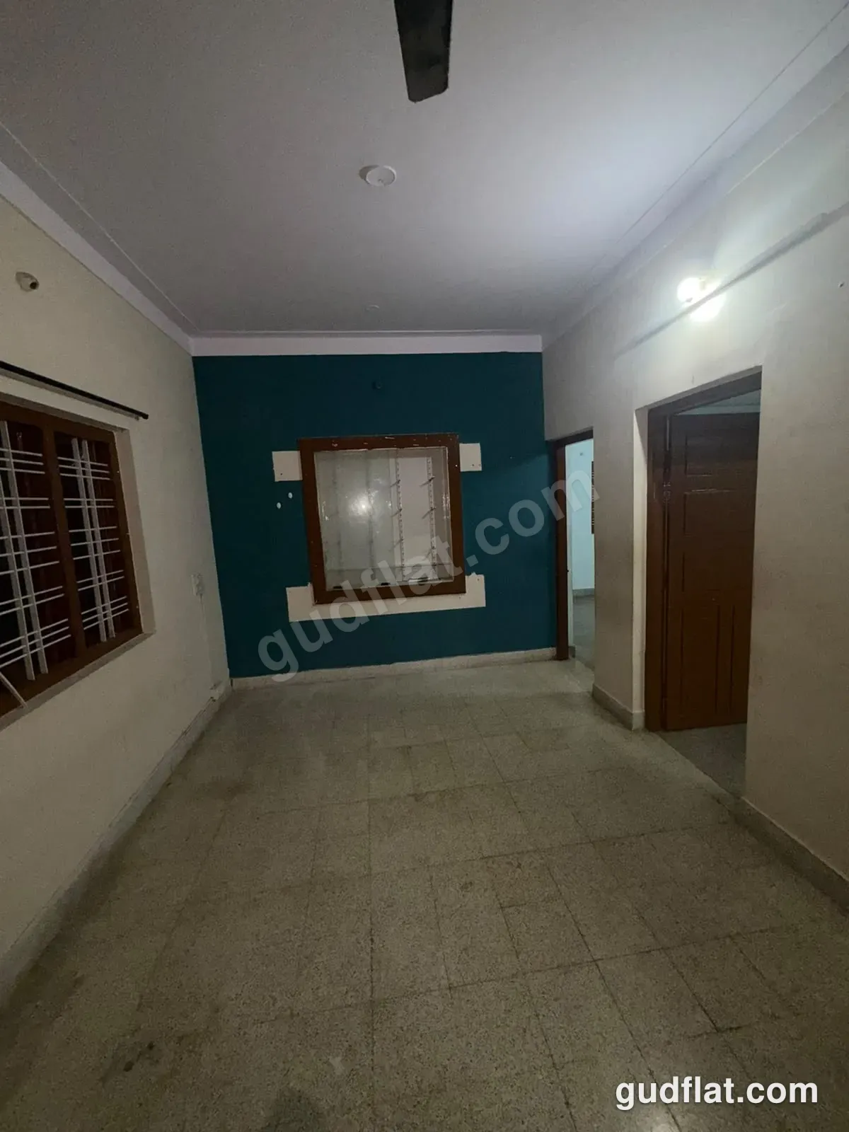 Hall / Living Room