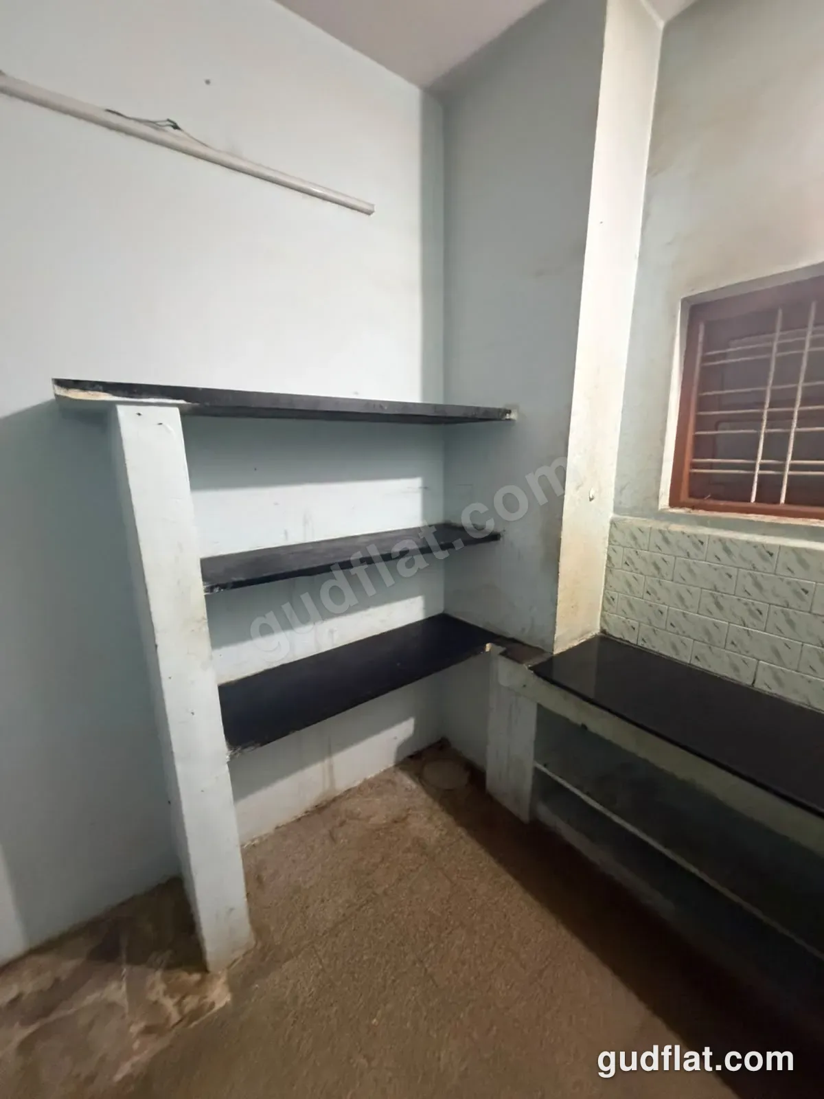 Study / 0.5 Room