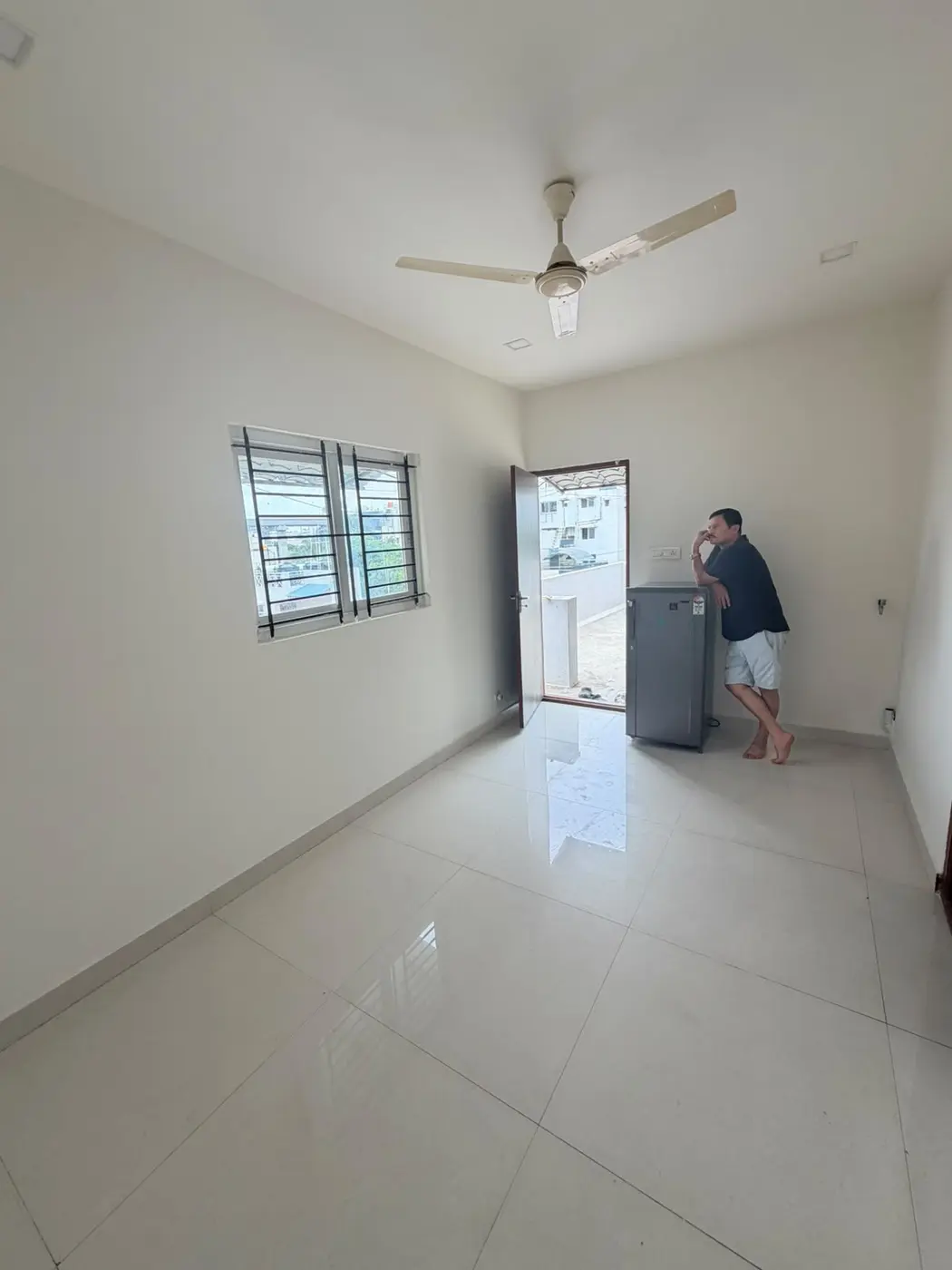 Hall / Living Room