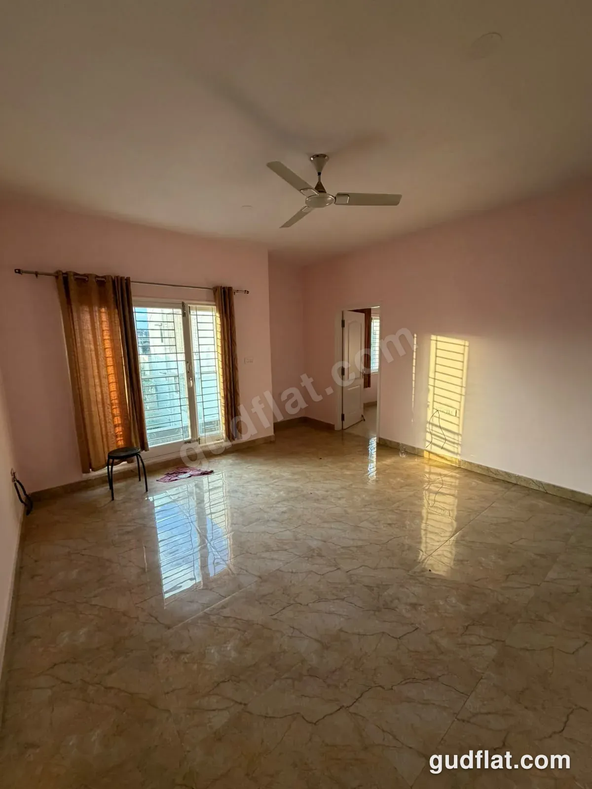 Hall / Living Room